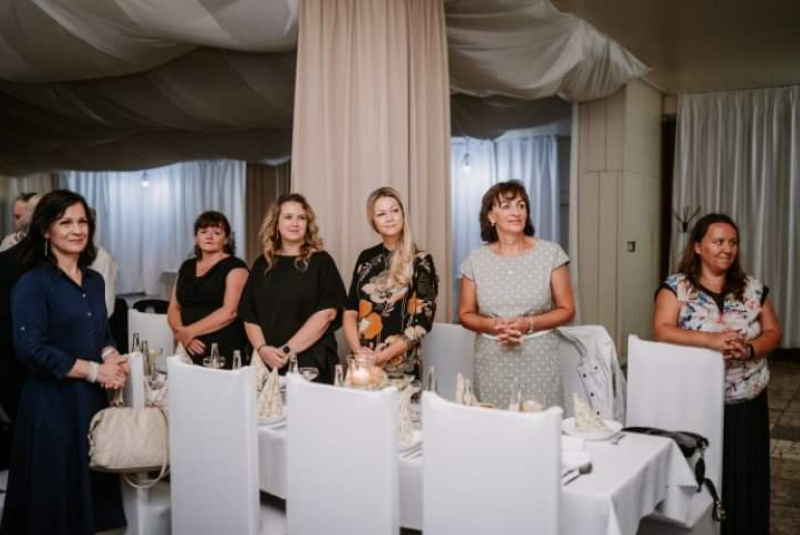 Oznamy / Publikácie / Cirkevná základná škola sv. Jána Bosca si pripomenula 20. výročie jej založenia - foto Oznamy / Publikácie / Cirkevná základná škola sv. Jána Bosca si pripomenula 20. výročie jej založenia - foto