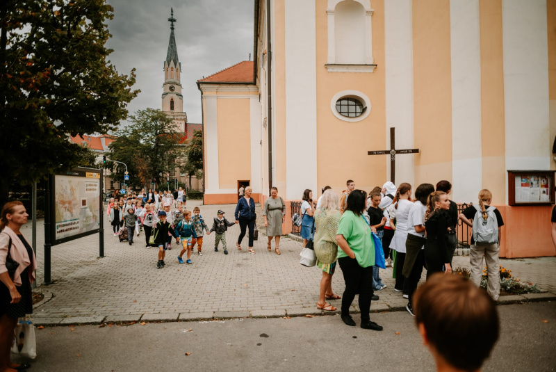 Oznamy / Publikácie / Cirkevná základná škola sv. Jána Bosca si pripomenula 20. výročie jej založenia - foto