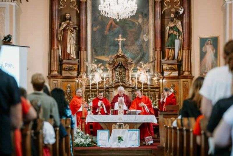 Oznamy / Publikácie / Cirkevná základná škola sv. Jána Bosca si pripomenula 20. výročie jej založenia - foto