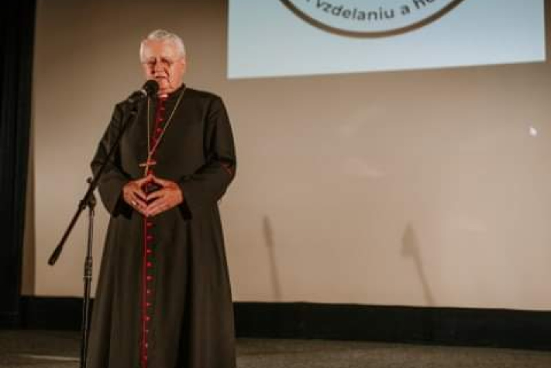 Oznamy / Publikácie / Cirkevná základná škola sv. Jána Bosca si pripomenula 20. výročie jej založenia - foto Oznamy / Publikácie / Cirkevná základná škola sv. Jána Bosca si pripomenula 20. výročie jej založenia - foto
