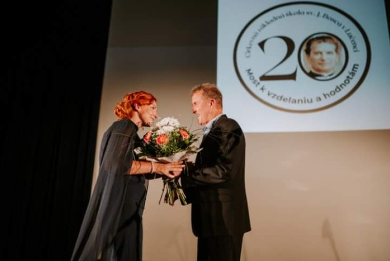 Oznamy / Publikácie / Cirkevná základná škola sv. Jána Bosca si pripomenula 20. výročie jej založenia - foto Oznamy / Publikácie / Cirkevná základná škola sv. Jána Bosca si pripomenula 20. výročie jej založenia - foto