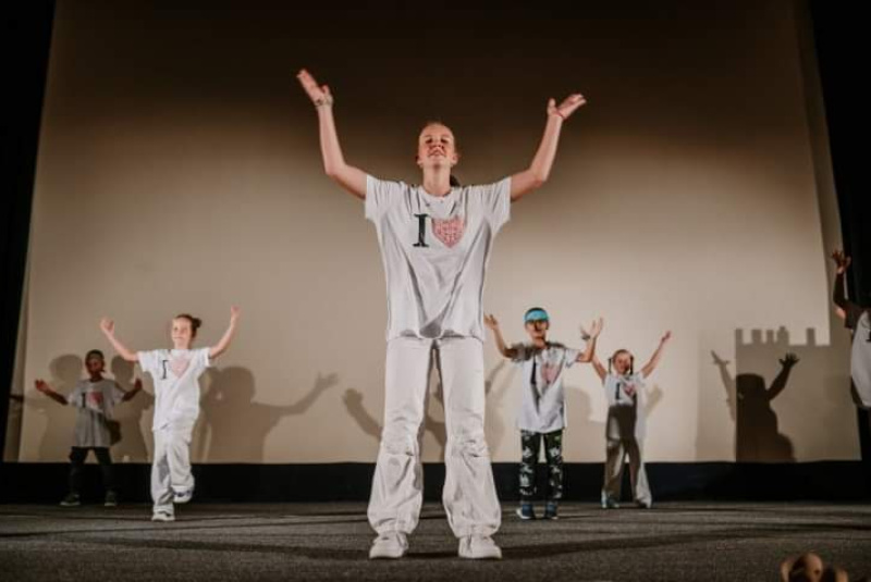Oznamy / Publikácie / Cirkevná základná škola sv. Jána Bosca si pripomenula 20. výročie jej založenia - foto Oznamy / Publikácie / Cirkevná základná škola sv. Jána Bosca si pripomenula 20. výročie jej založenia - foto