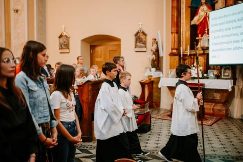 Oznamy / Publikácie / Cirkevná základná škola sv. Jána Bosca si pripomenula 20. výročie jej založenia - foto