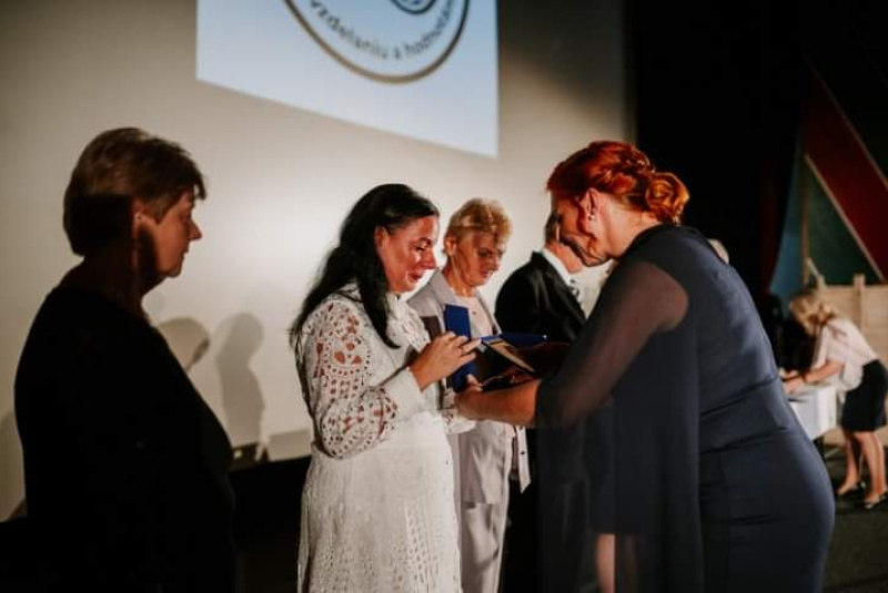 Oznamy / Publikácie / Cirkevná základná škola sv. Jána Bosca si pripomenula 20. výročie jej založenia - foto Oznamy / Publikácie / Cirkevná základná škola sv. Jána Bosca si pripomenula 20. výročie jej založenia - foto