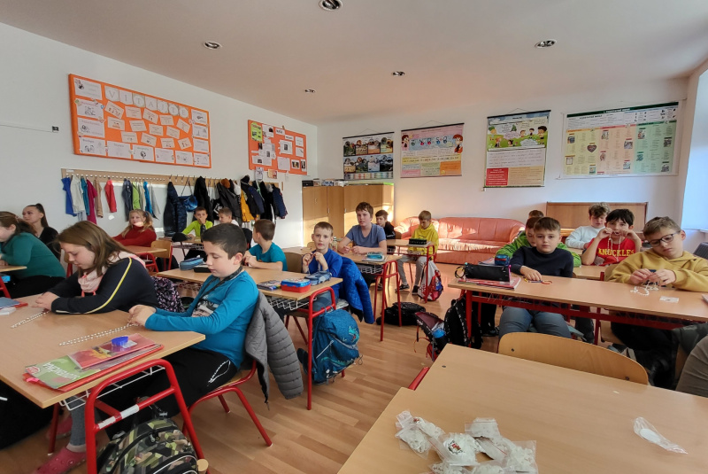 Oznamy / Publikácie / Milión detí sa modlí ruženec - foto Oznamy / Publikácie / Milión detí sa modlí ruženec - foto