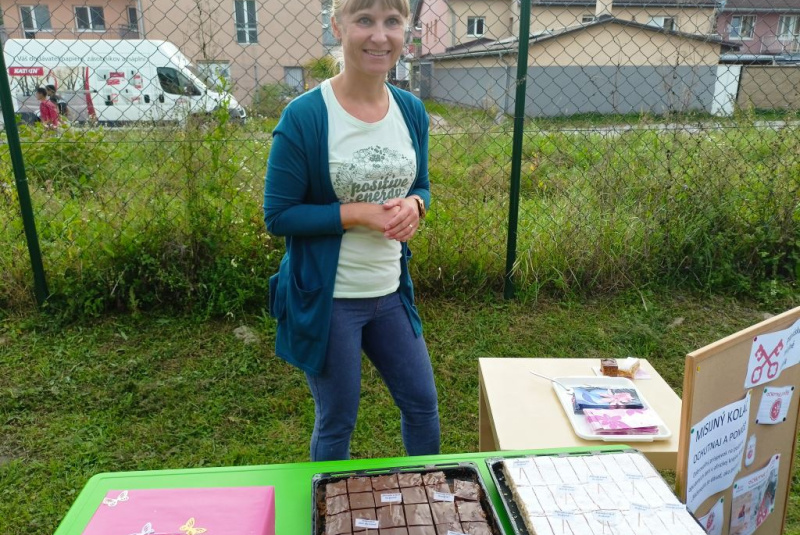 Oznamy / Publikácie / Gruliáda a misíjny koláč  v KMŠ v Revúcej - foto