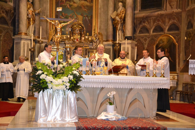 Oznamy / Publikácie / V Rožňavskej diecéze sa už po tretíkrát konala Rožňavská novéna - foto Oznamy / Publikácie / V Rožňavskej diecéze sa už po tretíkrát konala Rožňavská novéna - foto